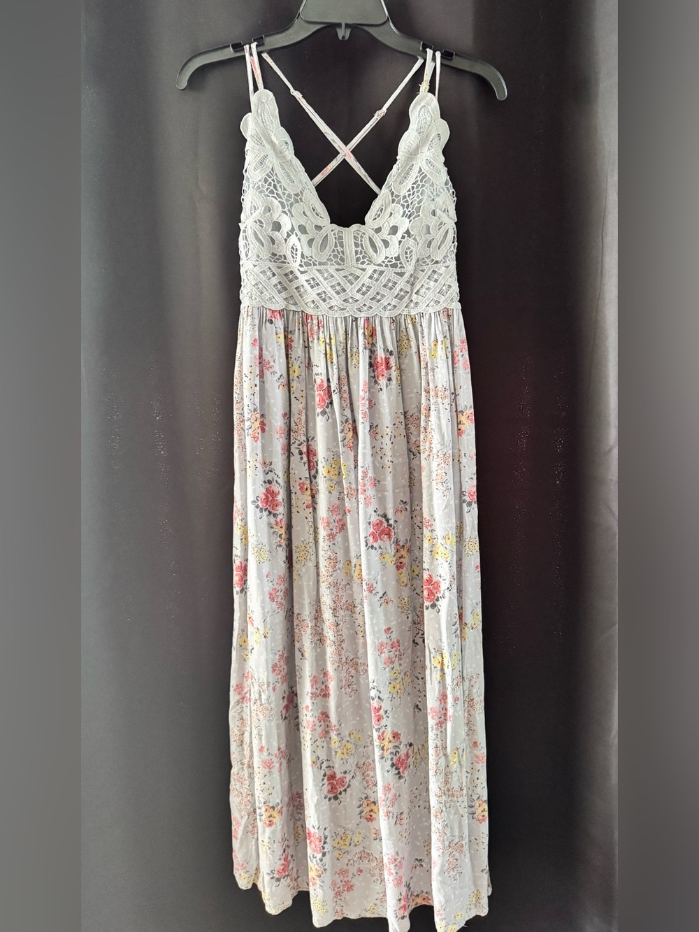 white birch White Floral Lace Bodice Maxi Dress
